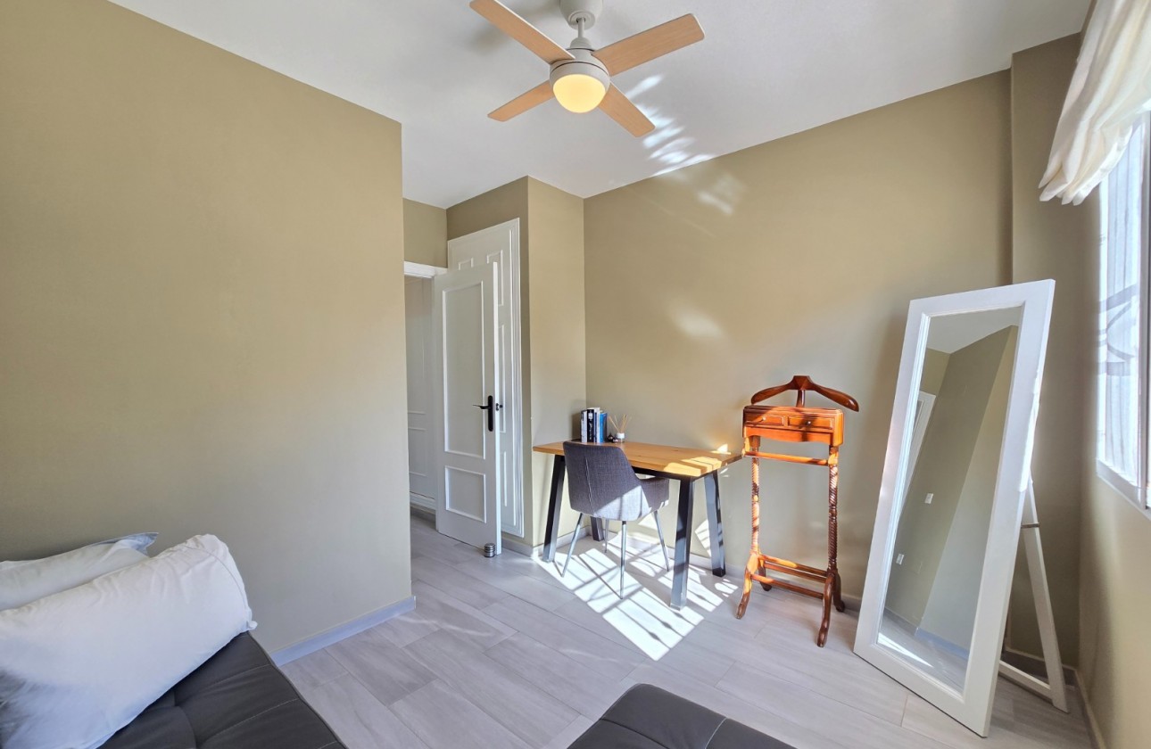 Reventa - Apartment / Flat * - Orihuela Costa * - Los Altos *