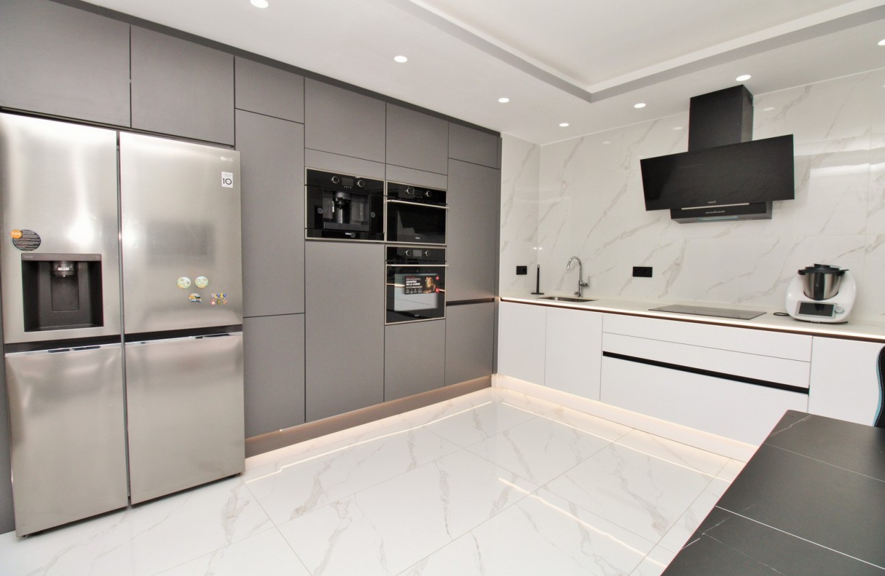 Resale - Apartment - Torrevieja