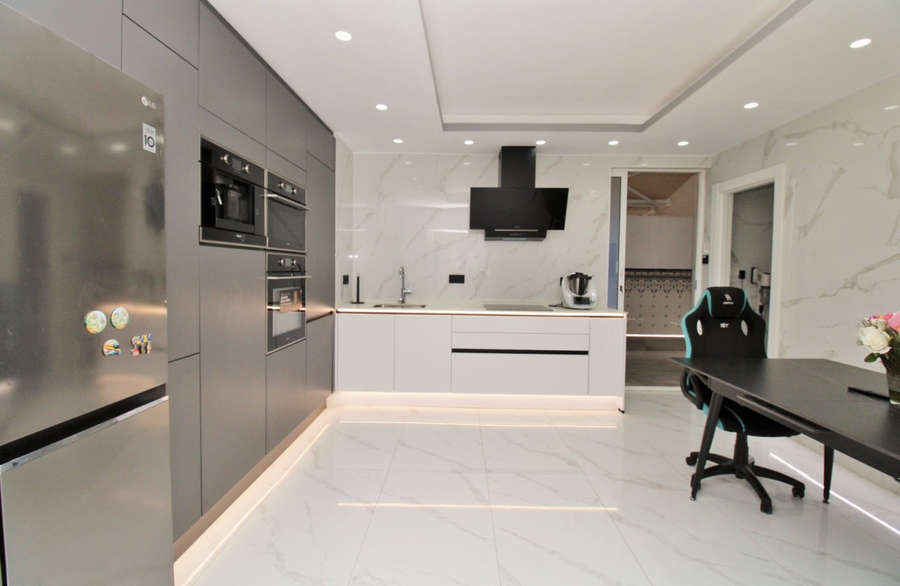 Resale - Apartment - Torrevieja