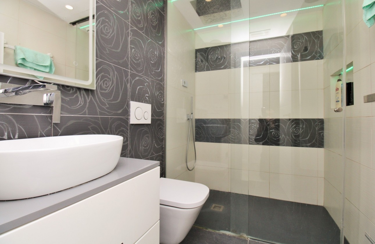 Resale - Apartment - Torrevieja