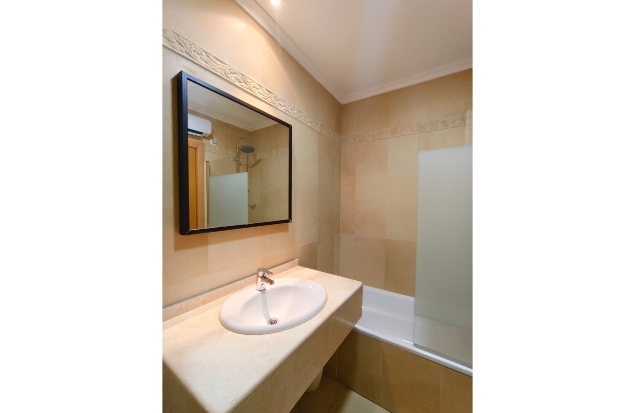 Resale - Apartment / Flat - Orihuela Costa - Villamartin