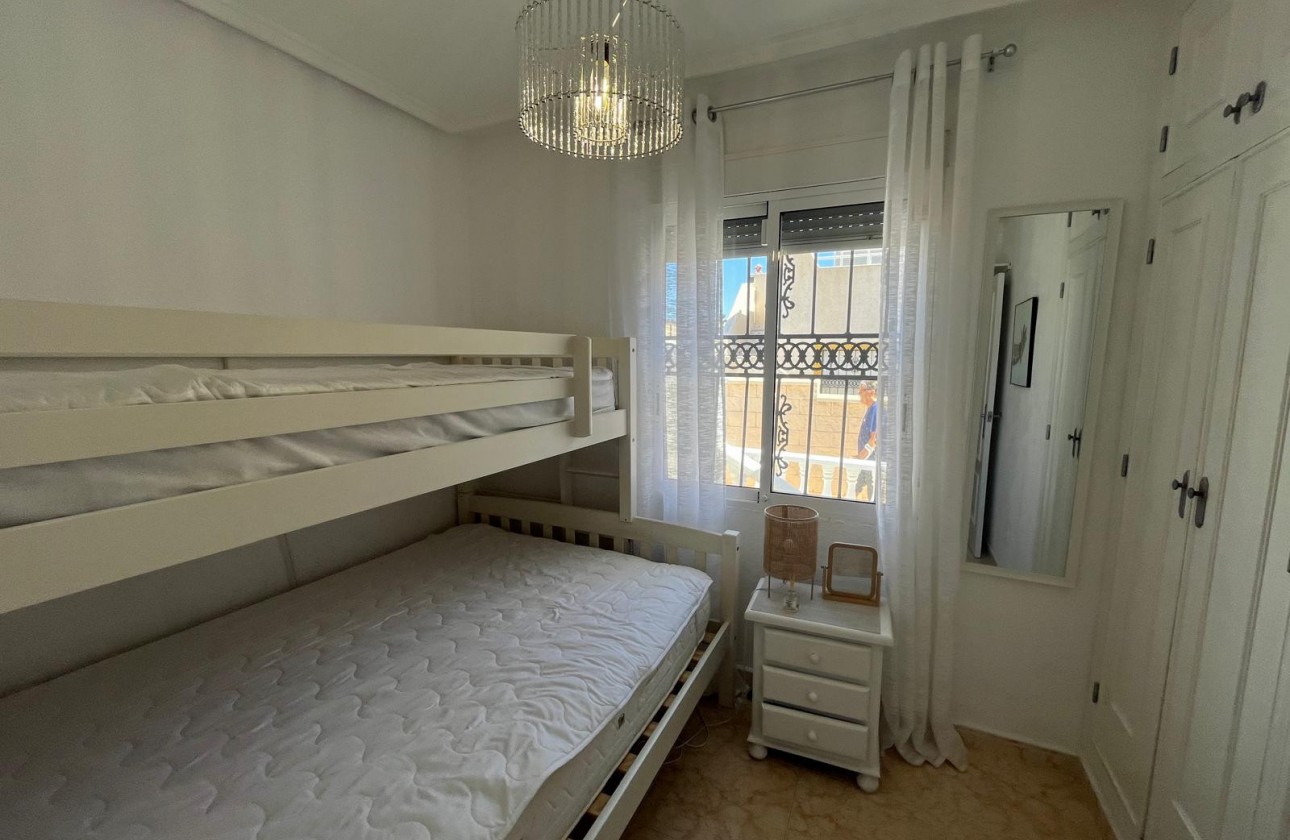 Återförsäljning -  - Punta Prima - Serena