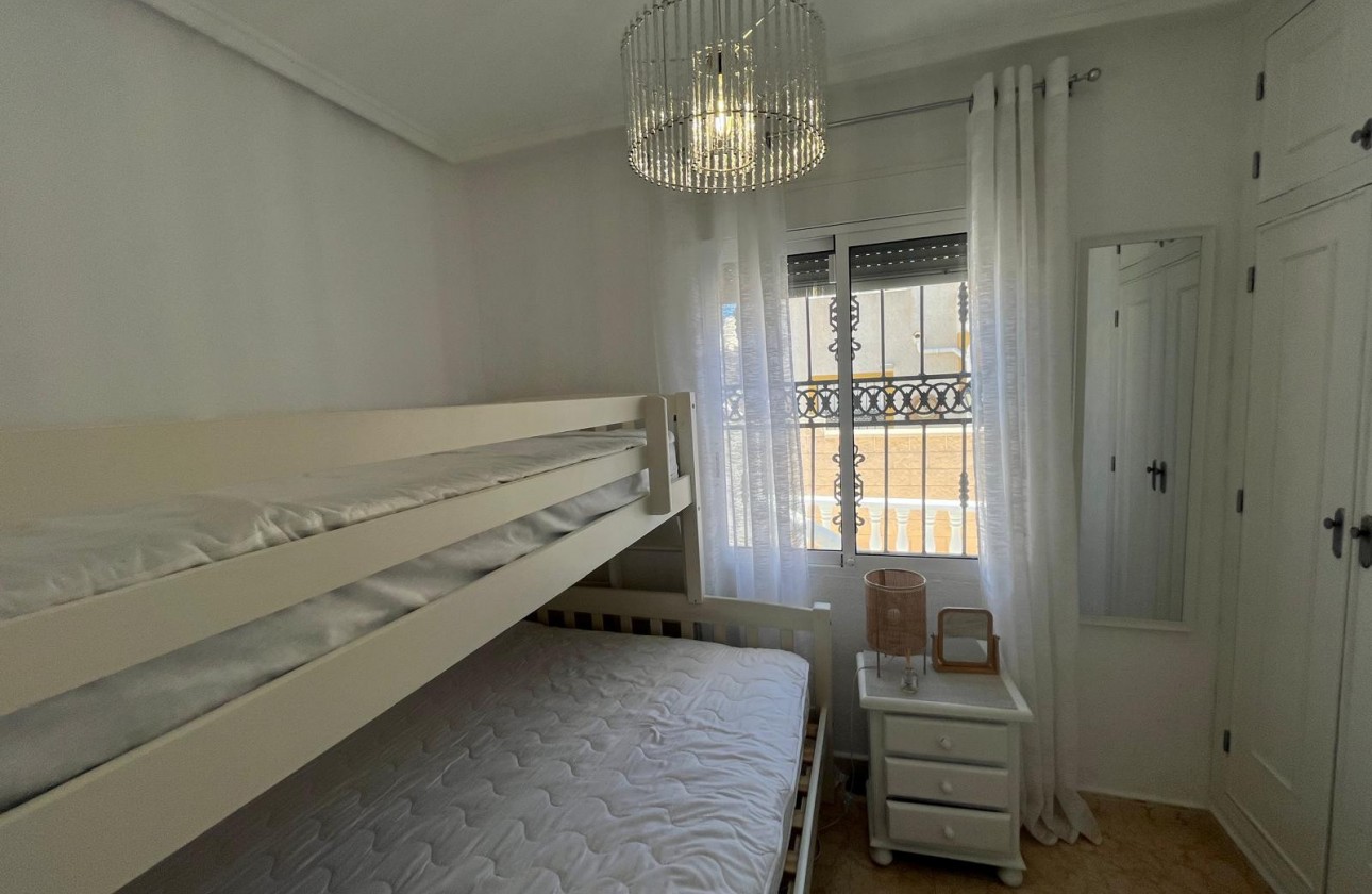 Återförsäljning -  - Punta Prima - Serena