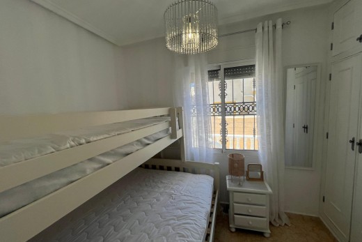 Återförsäljning -  - Punta Prima - Serena