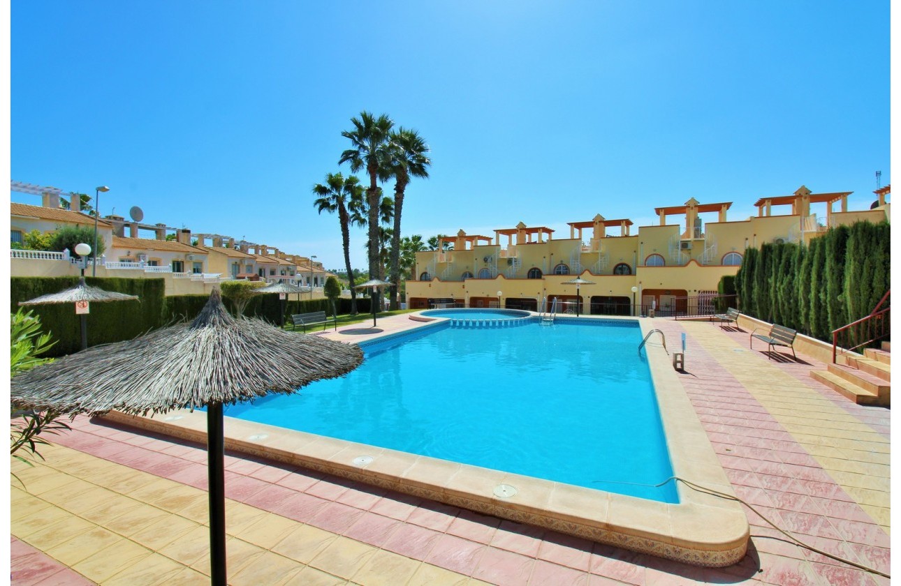 Resale - Apartment - Villamartin