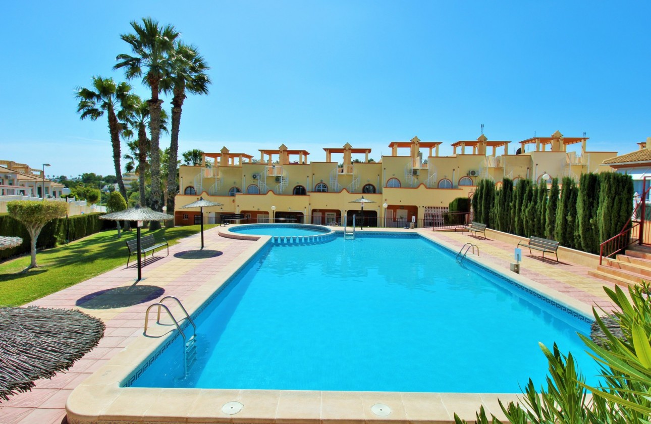 Resale - Apartment - Villamartin