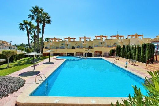 Resale - Apartment - Villamartin