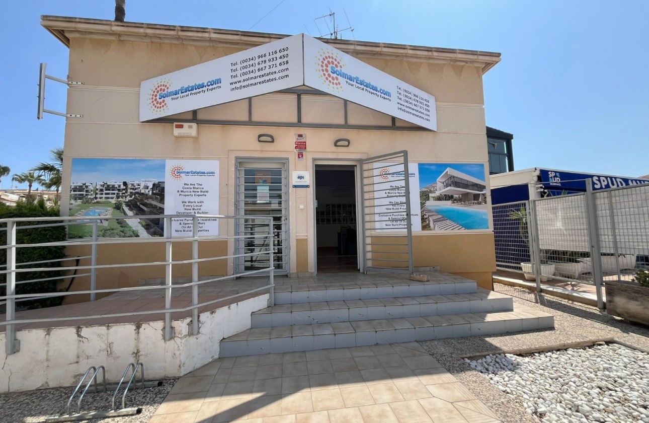 Resale - commercial - Orihuela Costa - Playa Flamenca