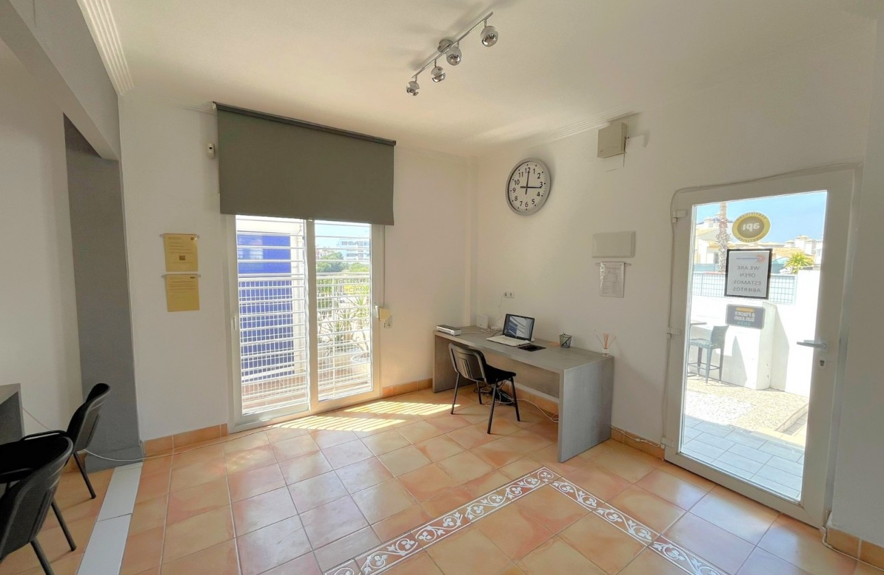 Resale - commercial - Orihuela Costa - Playa Flamenca