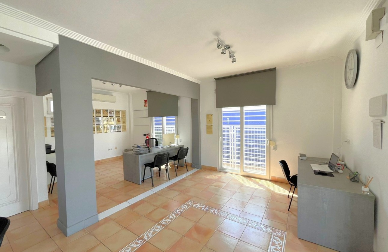 Resale - commercial - Orihuela Costa - Playa Flamenca