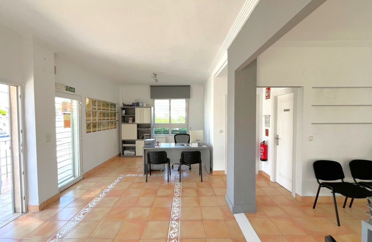 Resale - commercial - Orihuela Costa - Playa Flamenca