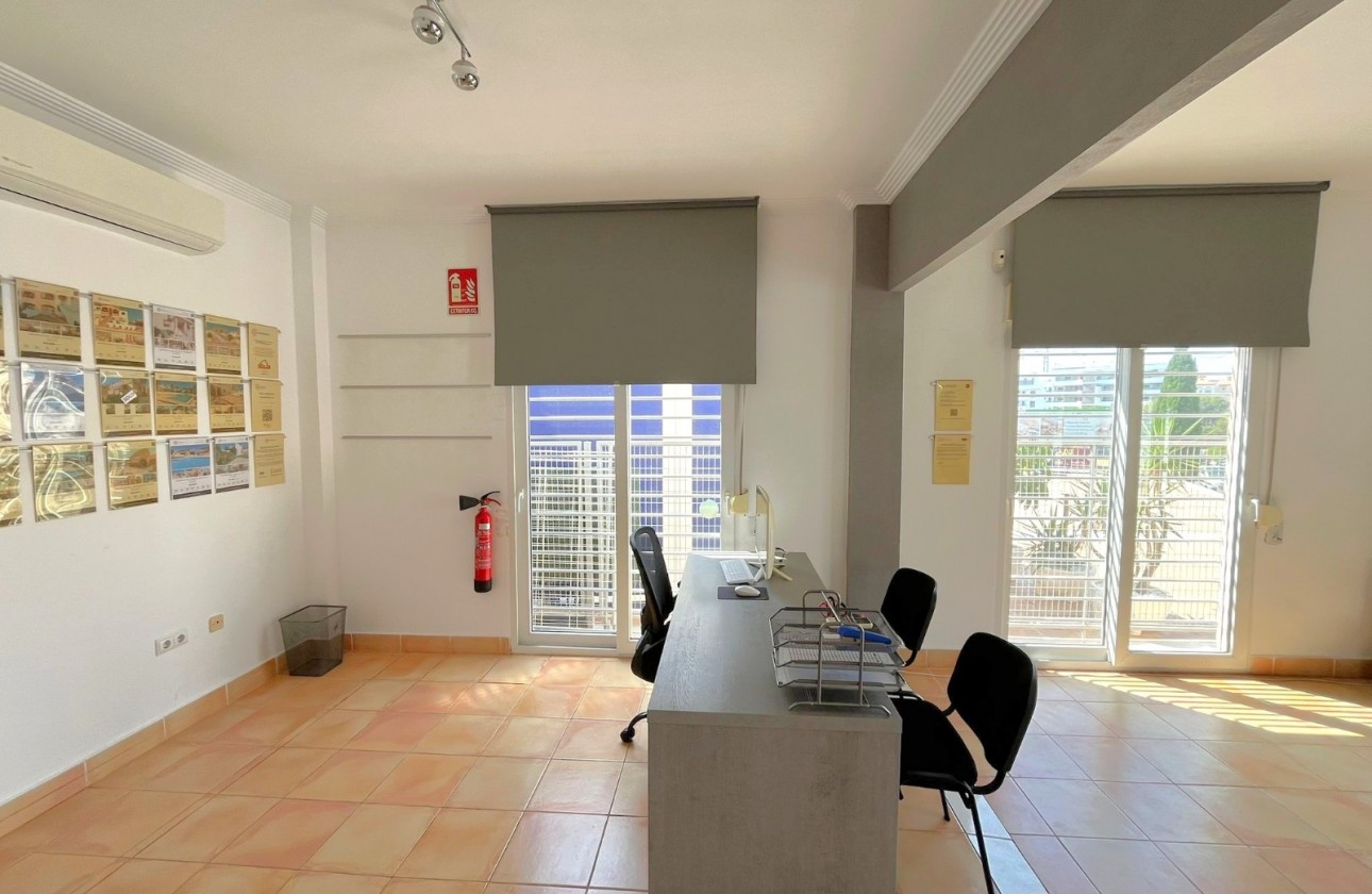 Resale - commercial - Orihuela Costa - Playa Flamenca