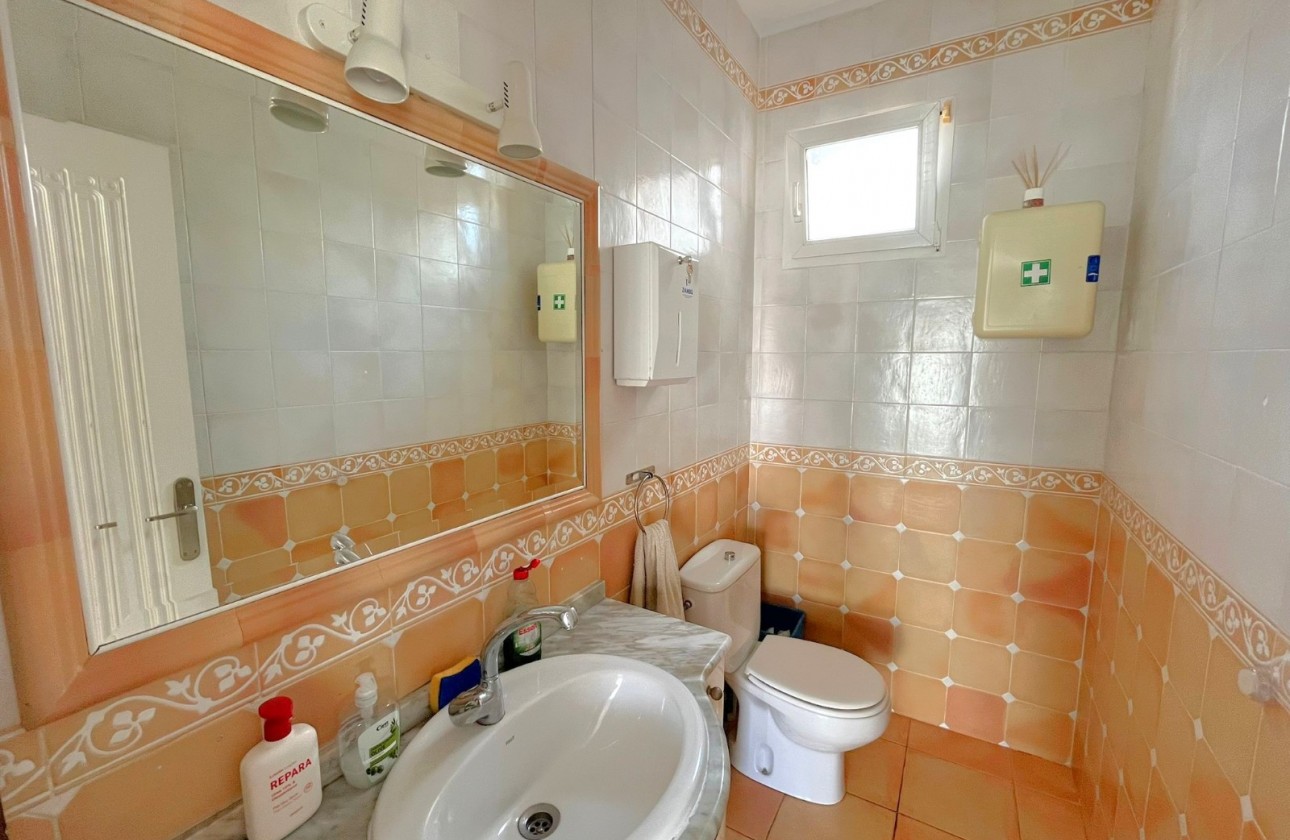 Resale - commercial - Orihuela Costa - Playa Flamenca
