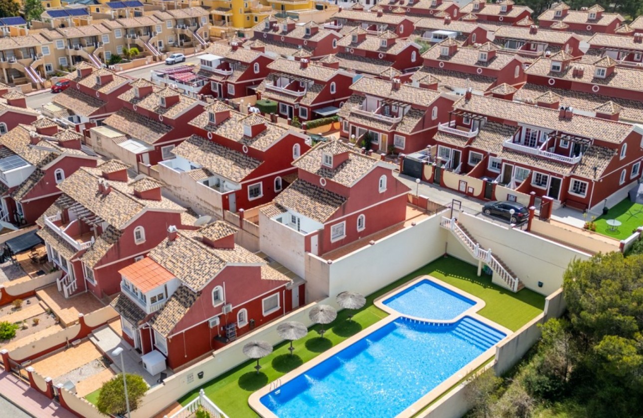 Återförsäljning - Detached Villa - Orihuela Costa - Villamartín