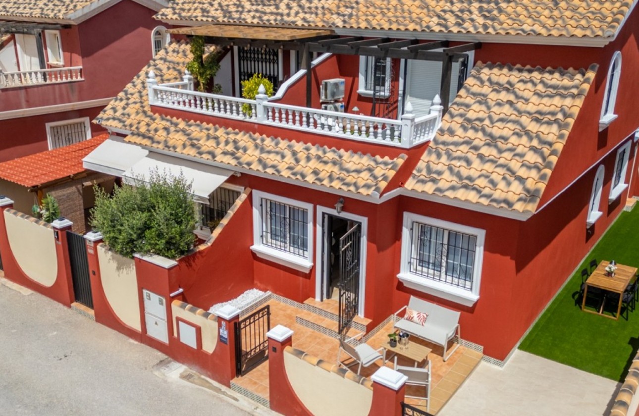 Återförsäljning - Detached Villa - Orihuela Costa - Villamartín