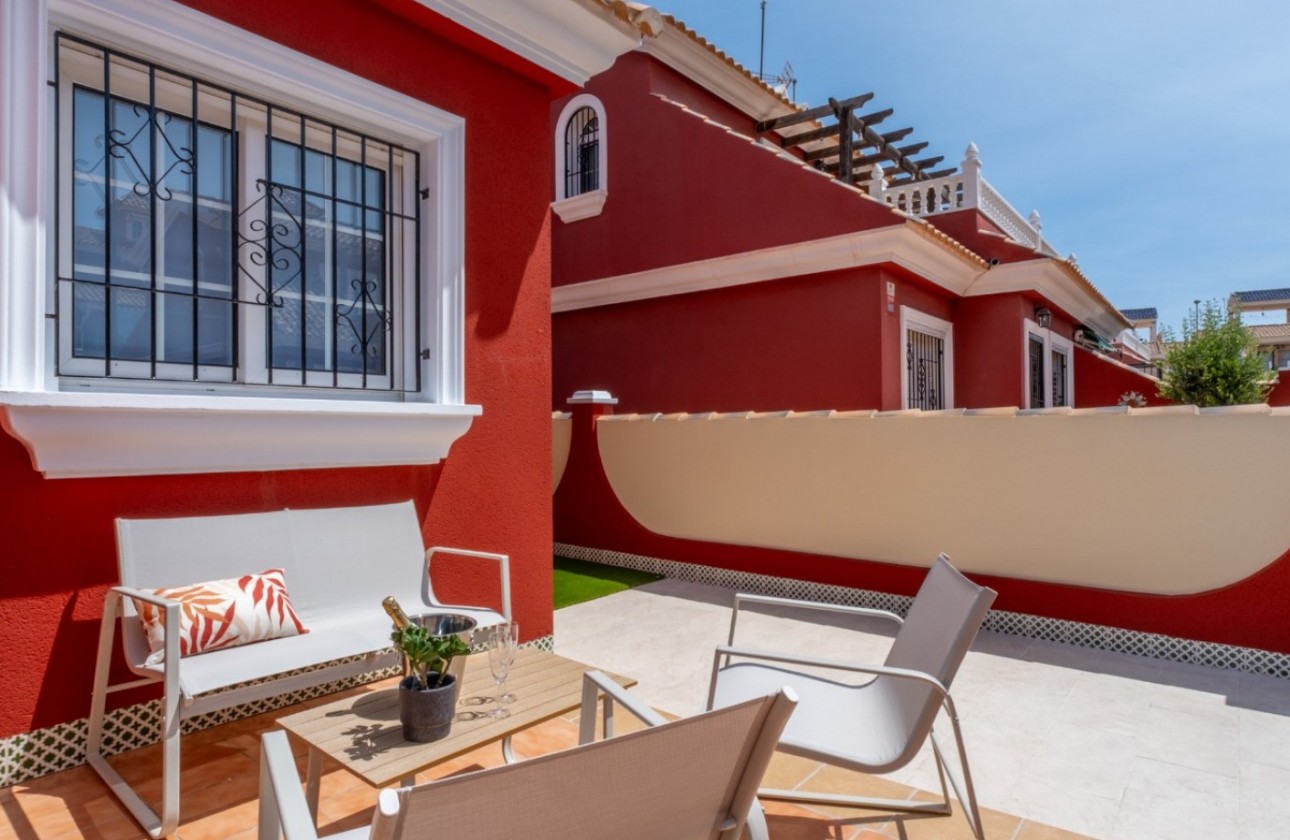 Återförsäljning - Detached Villa - Orihuela Costa - Villamartín
