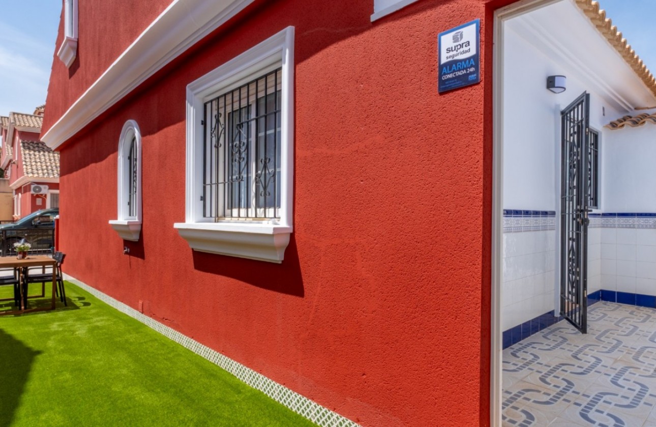 Återförsäljning - Detached Villa - Orihuela Costa - Villamartín