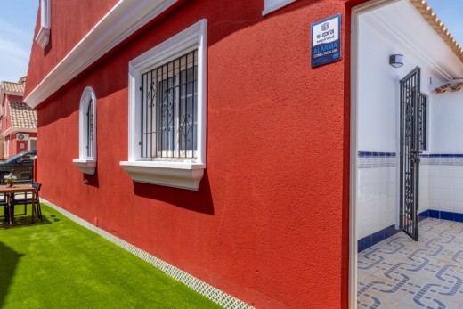 Återförsäljning - Detached Villa - Orihuela Costa - Villamartín