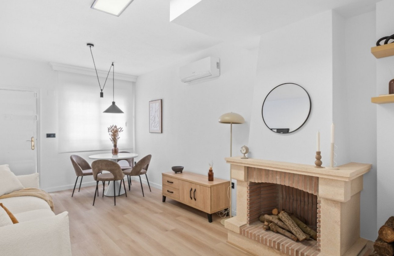 Återförsäljning - Detached Villa - Orihuela Costa - Villamartín