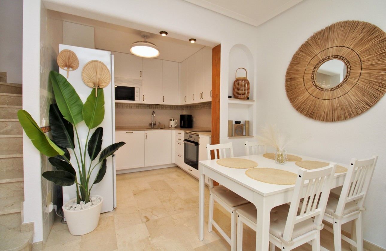 Resale - Townhouse - Villamartin - PAU 8