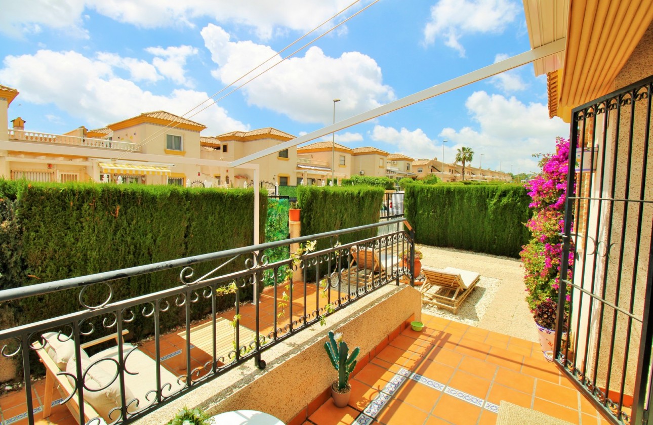Resale - Townhouse - Villamartin - PAU 8
