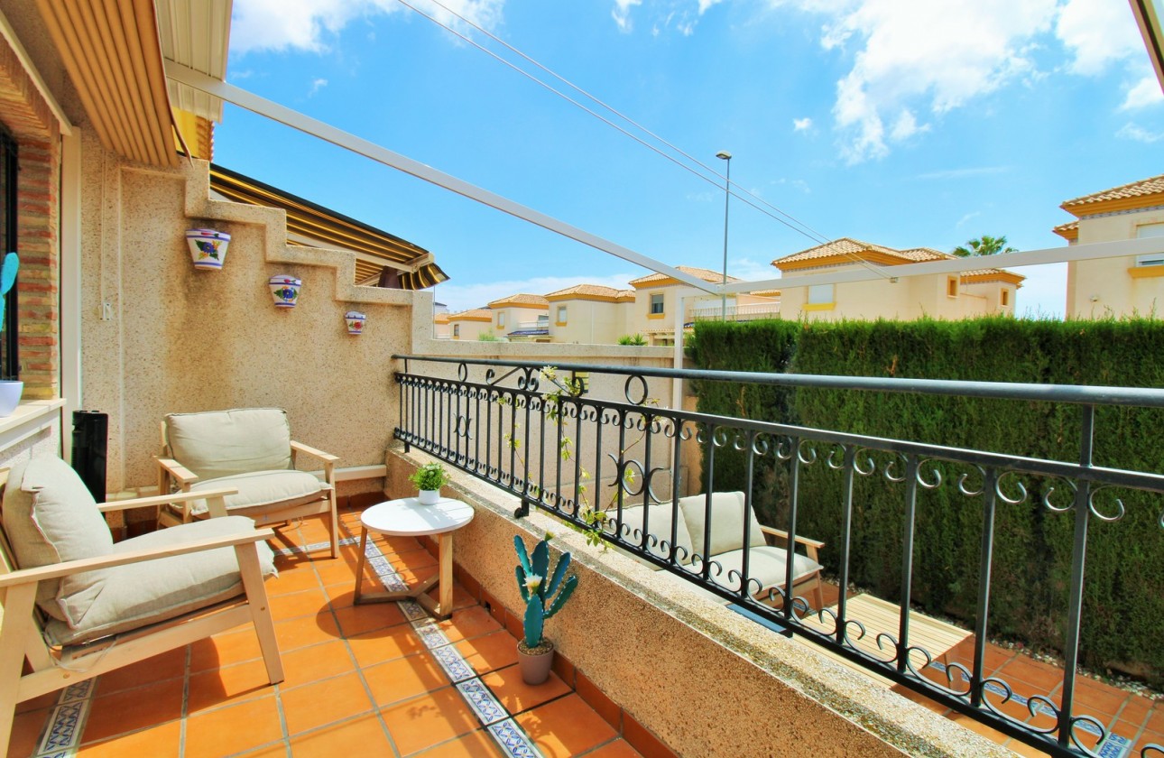 Resale - Townhouse - Villamartin - PAU 8