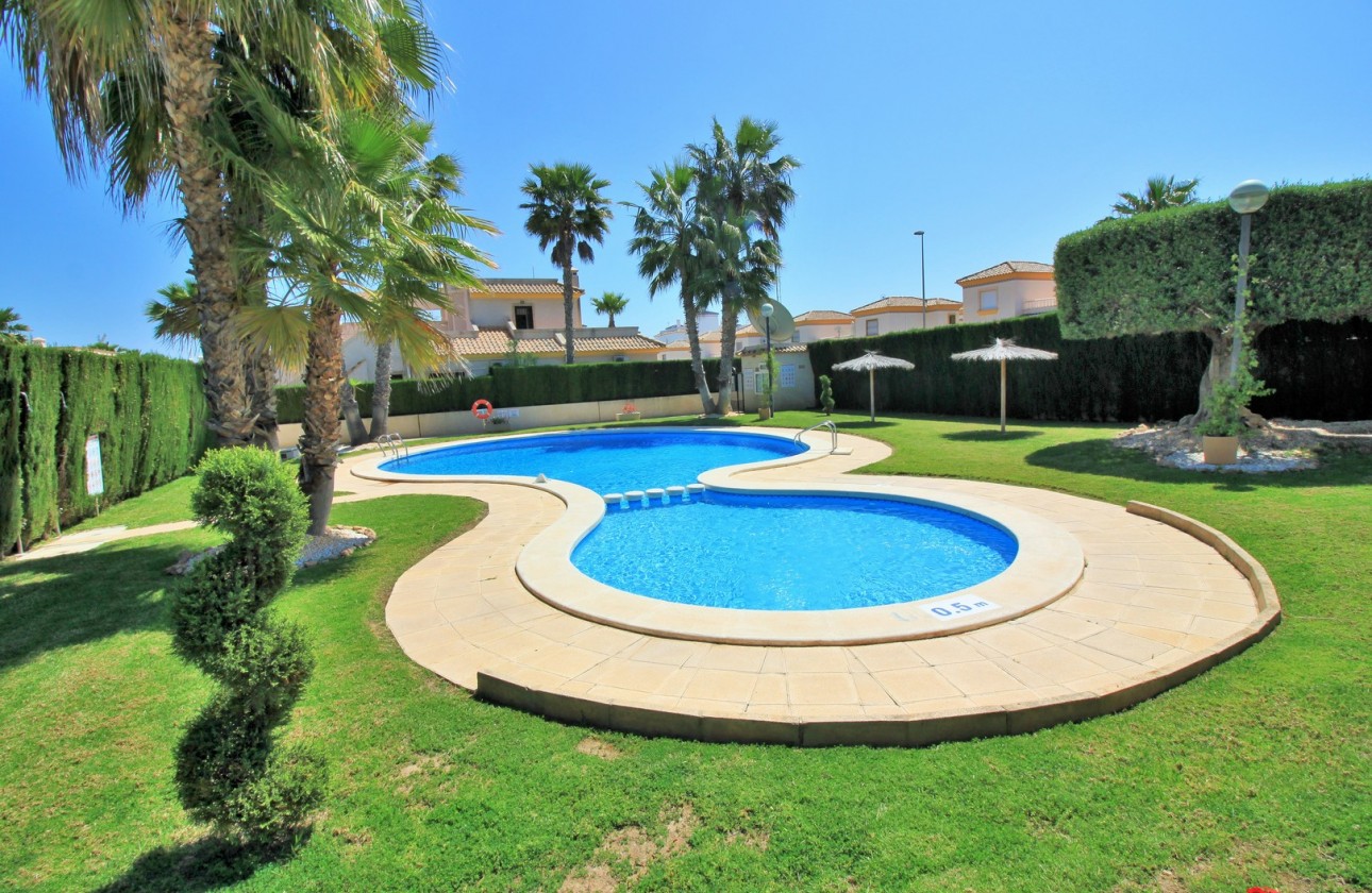 Resale - Townhouse - Villamartin - PAU 8