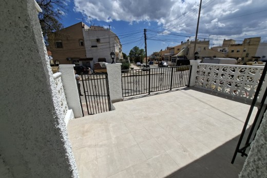 Resale - Town House - La Marina