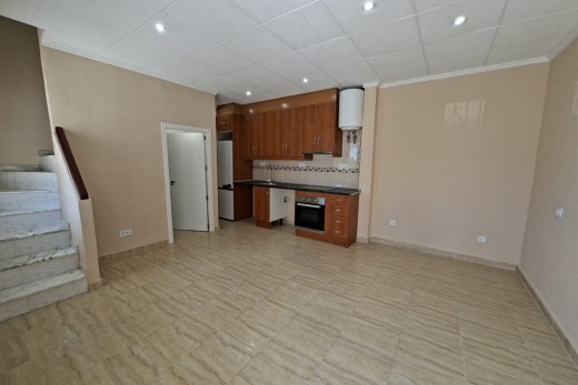 Resale - Town House - La Marina