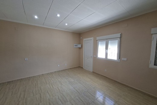 Resale - Town House - La Marina
