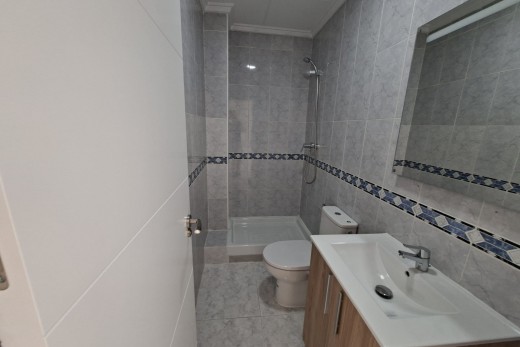 Resale - Town House - La Marina
