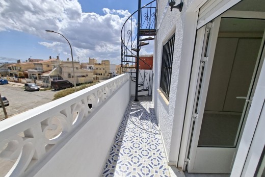 Resale - Town House - La Marina