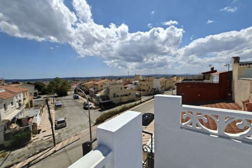 Resale - Town House - La Marina