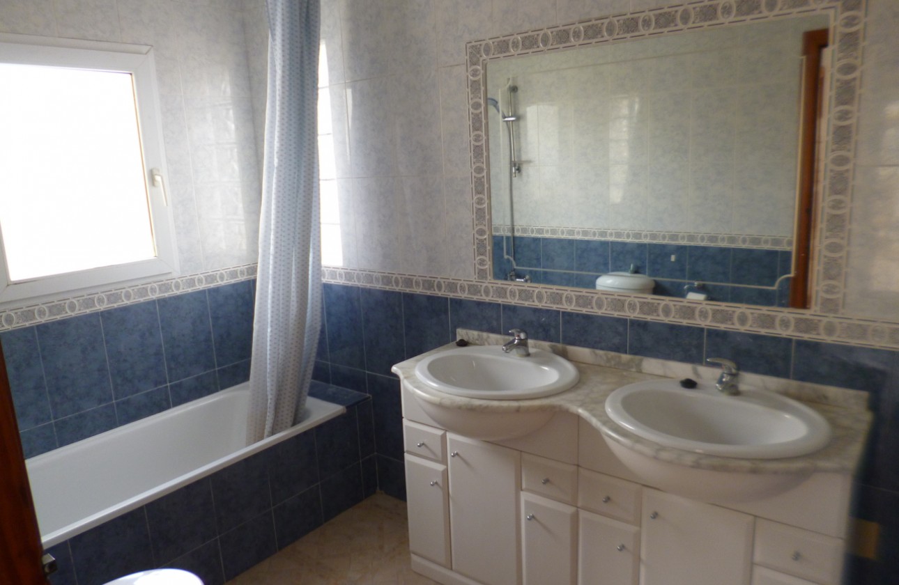 Reventa - Semi Detached Villa - Playa Flamenca