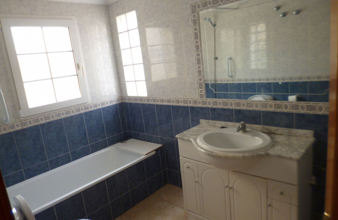 Reventa - Semi Detached Villa - Playa Flamenca