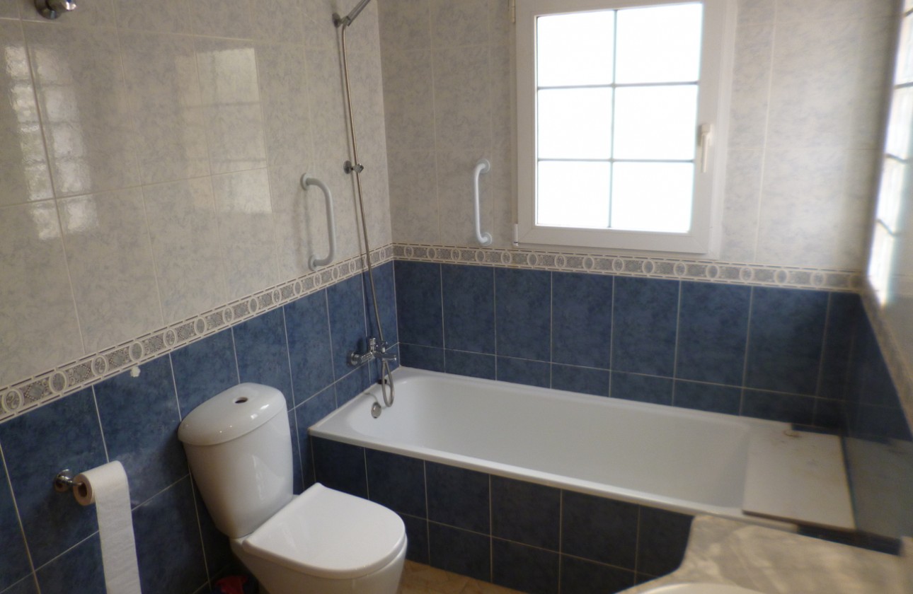 Reventa - Semi Detached Villa - Playa Flamenca