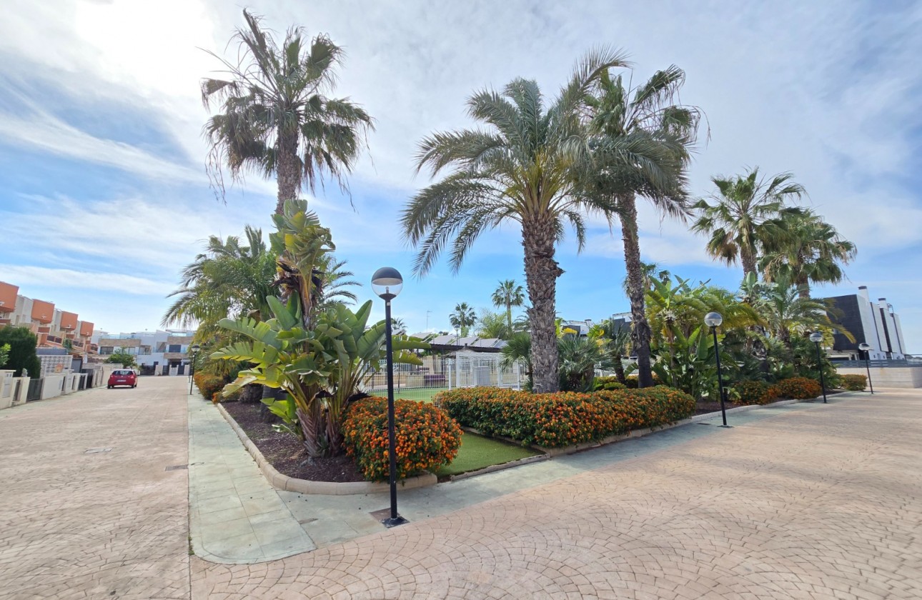 Reventa - Apartment / Flat * - Orihuela Costa * - Villamartín *