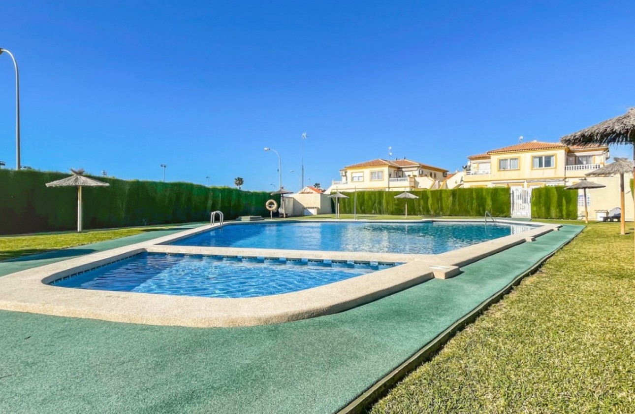 Resale - Bungalow - Orihuela Costa - Playa Flamenca