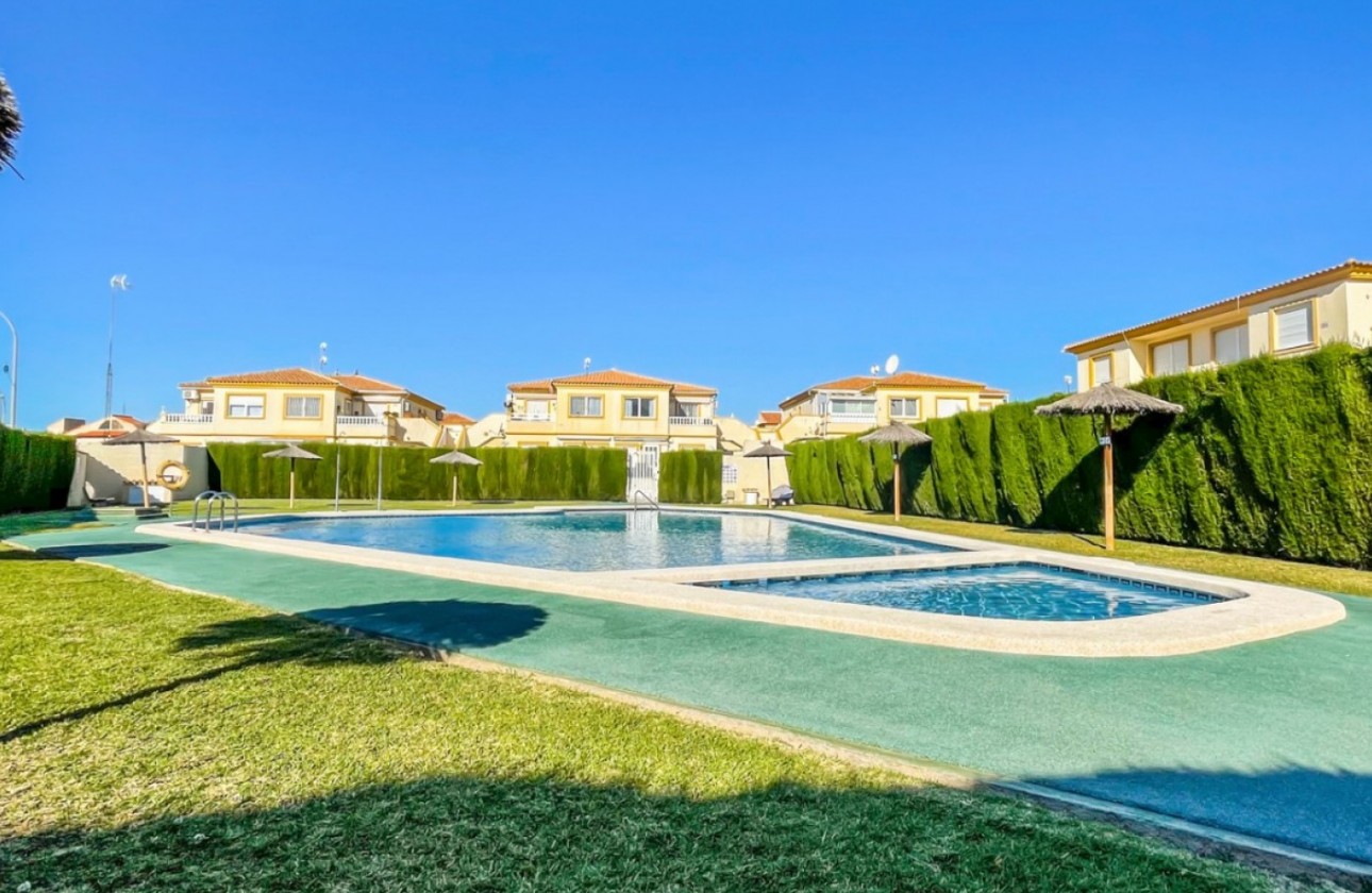 Resale - Bungalow - Orihuela Costa - Playa Flamenca