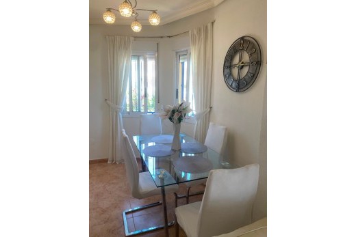 Återförsäljning - Detached Villa - 