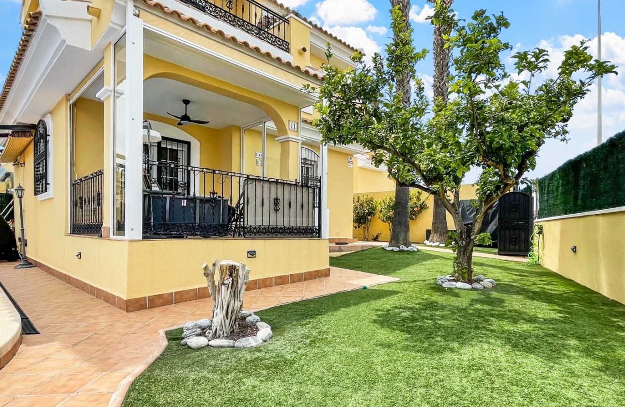 Återförsäljning - Detached Villa - Orihuela Costa - Los Dolses