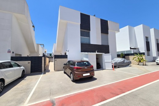 Reventa - Villa * - Ciudad Quesada * - Doña Pepa *
