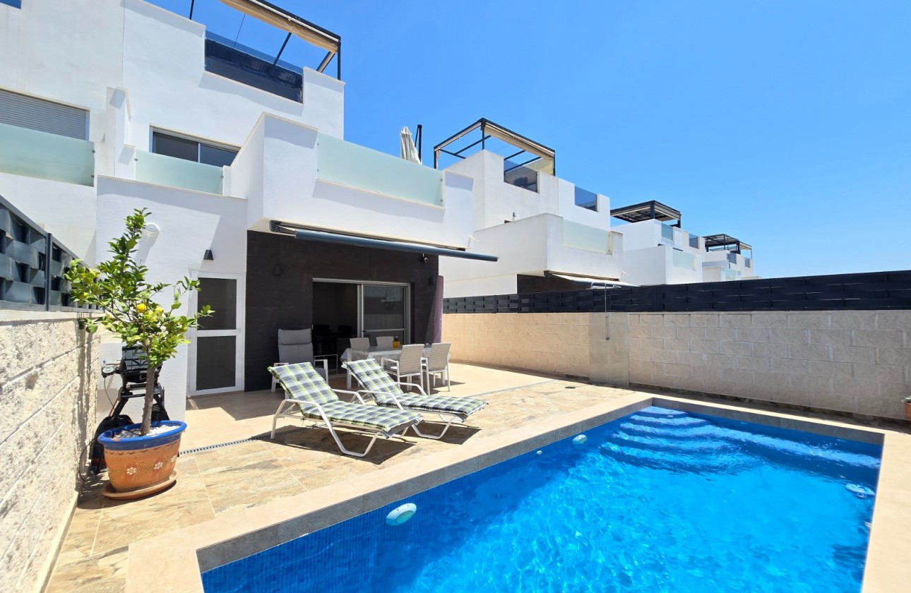 Reventa - Villa * - Ciudad Quesada * - Doña Pepa *