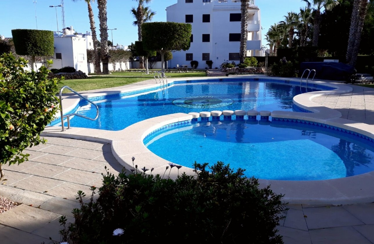 Resale - Apartment - Villamartin