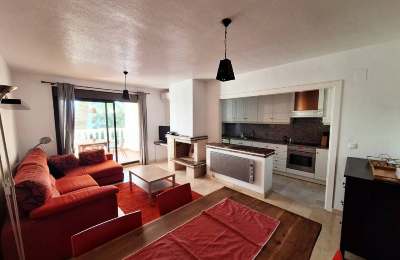 Resale - Apartment - Villamartin