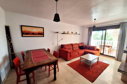 Resale - Apartment - Villamartin