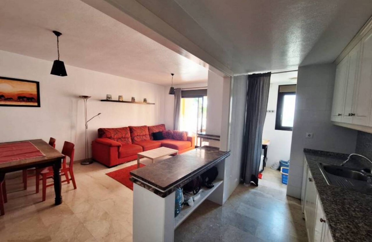 Resale - Apartment - Villamartin
