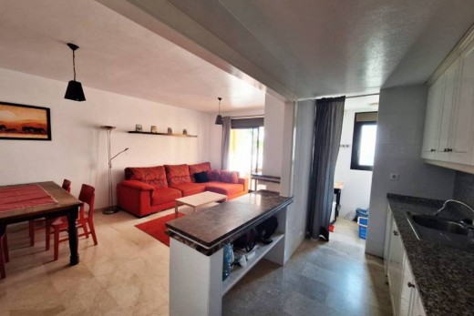 Resale - Apartment - Villamartin