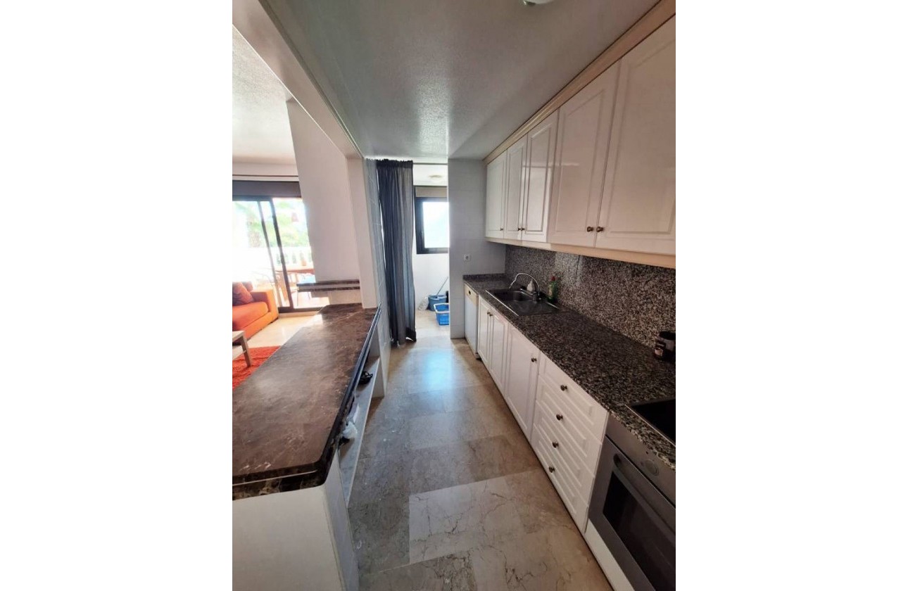 Resale - Apartment - Villamartin