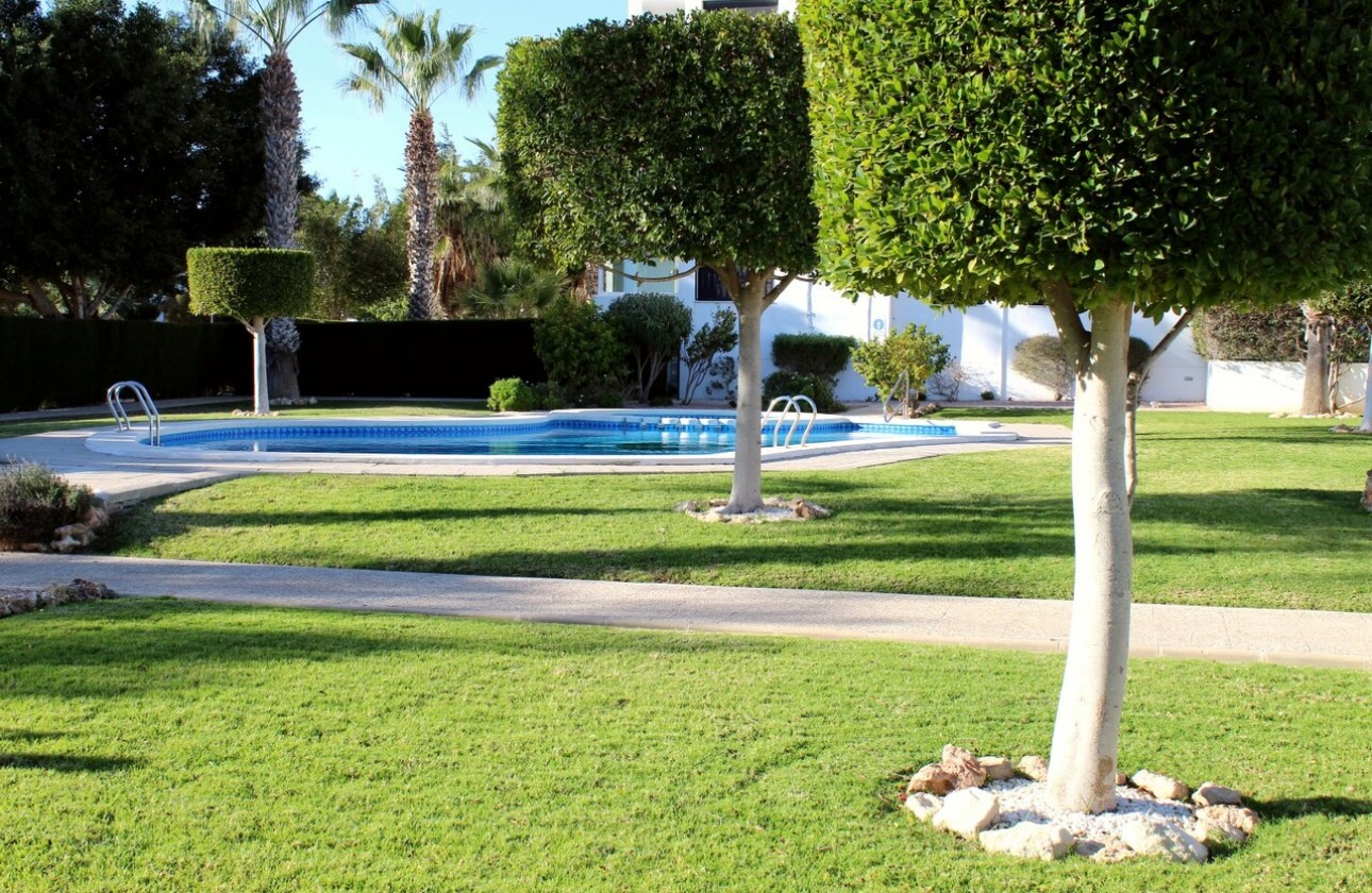 Resale - Apartment - Villamartin